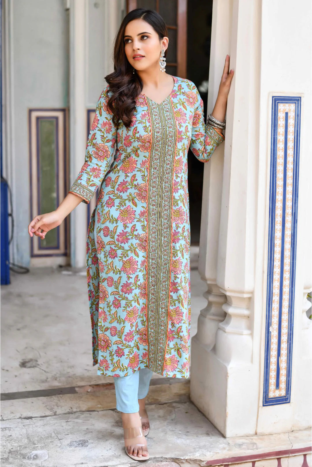 Velin By Rosy's Minimalistic 2-Piece Embroidered Mul cotton Kurta Pant Set