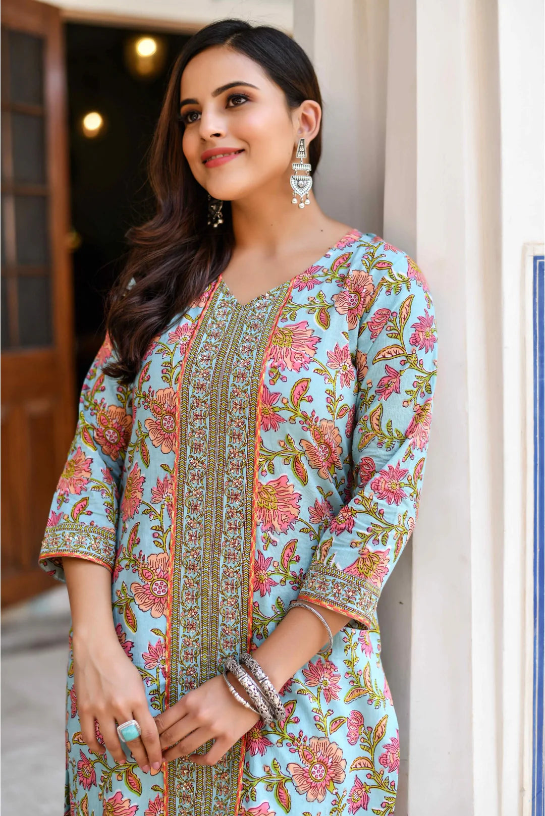 Velin By Rosy's Minimalistic 2-Piece Embroidered Mul cotton Kurta Pant Set